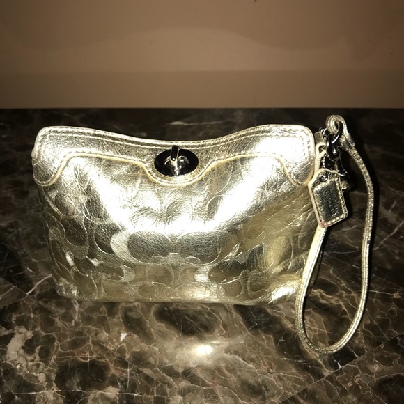 Authentic Coach wristlet - Picture 1 of 3